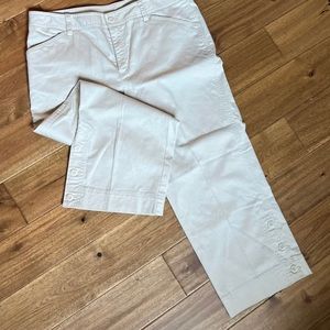 Rafaella capri size 12 cute button accents light cotton perfect for summer
